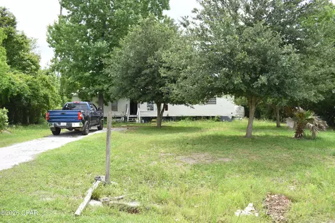 9212 Doe Cir, Southport, FL 32409