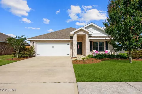102 Spikes Cir, Southport, FL 32409