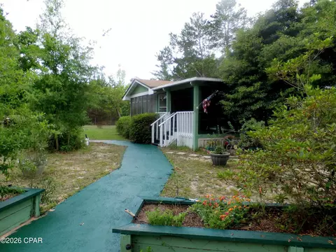 128 Joseph Cir, Southport, FL 32409
