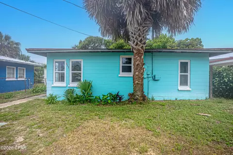 117 Christmas Tree Ln, Panama City Beach, FL 32413