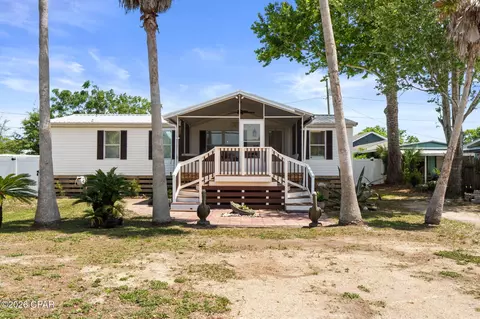 348 Atlantic St, Port St Joe, FL 32456