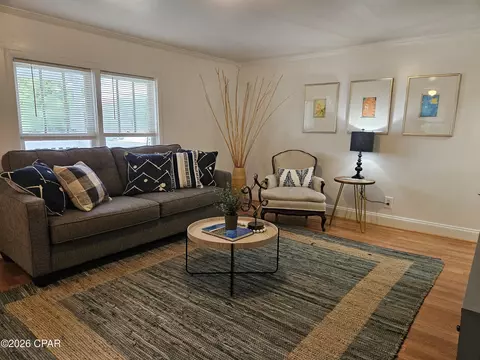 2312 E 17th St, Panama City, FL 32405