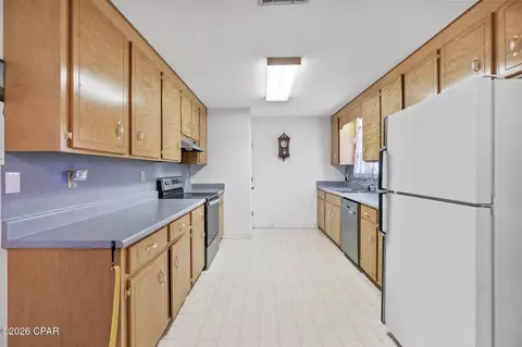 Kitchen - 2809 Roche Rd, Chipley, FL 32428 photo 1 of 3