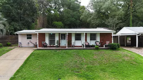 651 Gregory St, Chattahoochee, FL 32324