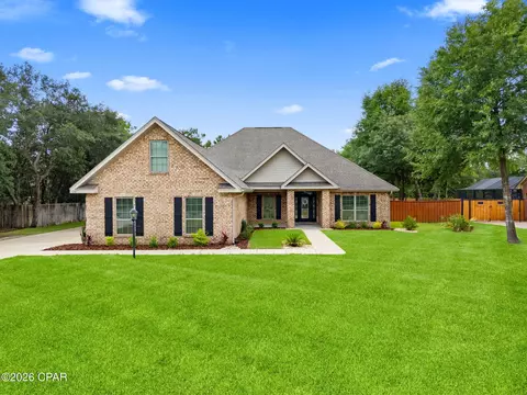 126 Lake Merial Blvd, Southport, FL 32409