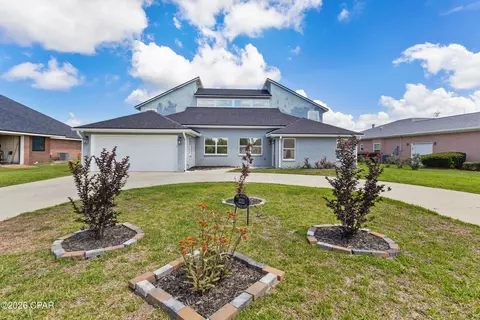 3213 Country Club Dr, Lynn Haven, FL 32444
