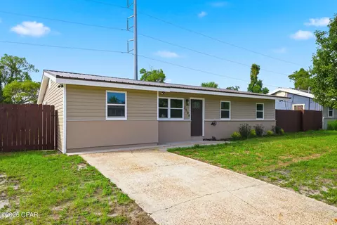 2504 W 21st St, Panama City, FL 32405