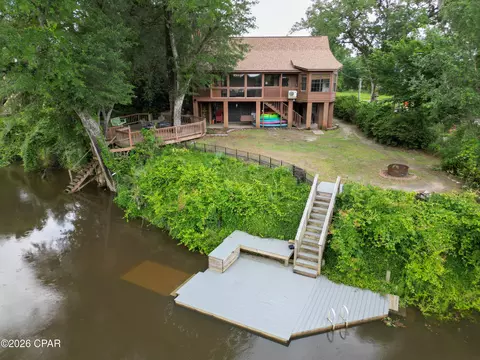 13696 NW Shuman Ferry Rd, Altha, FL 32421
