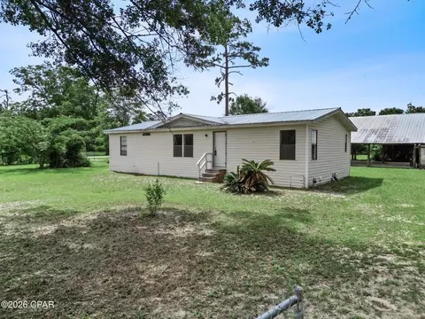 10461 NW 1st St, Bristol, FL 32321