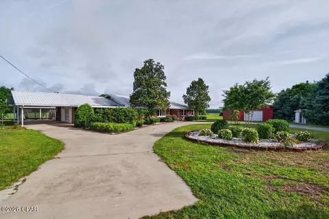 1712 Shamrock Ln, Chipley, FL 32428