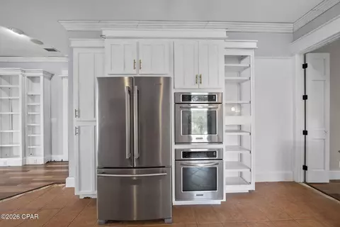 Kitchen - 24197 NW Pine Tree Trl, Fountain, FL 32438 photo 4 of 6