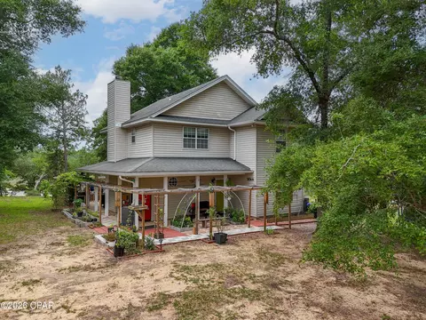 3836 Belmar Pl # A, Chipley, FL 32428