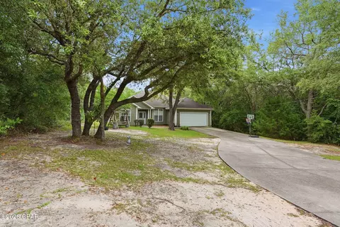 Exterior - 3995 Quail Ave, Chipley, FL 32428 photo 3 of 11