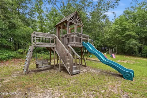 Exterior - 3995 Quail Ave, Chipley, FL 32428 photo 7 of 11