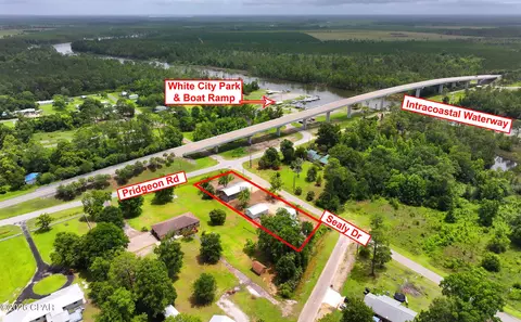 167133 Sealy Dr, Wewahitchka, FL 32465