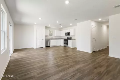 Living - 2235 Voltaire Dr, Chipley, FL 32428 photo 1 of 3