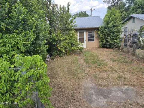 16895 Orange St, Blountstown, FL 32424