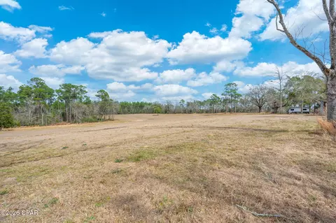686 Alford Rd, Defuniak Springs, FL 32433