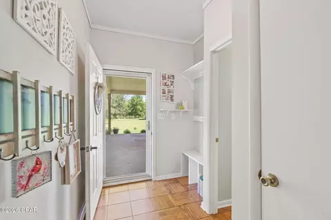Entry Way - 1561 Snell Rd, Chipley, FL 32428 photo 4 of 7