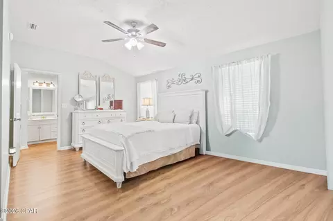 Bedroom - 1561 Snell Rd, Chipley, FL 32428 photo 1 of 4