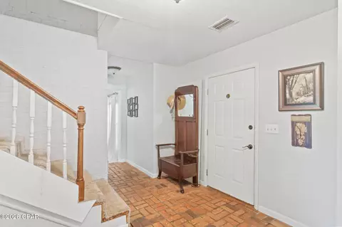 Entry Way - 1561 Snell Rd, Chipley, FL 32428 photo 1 of 7