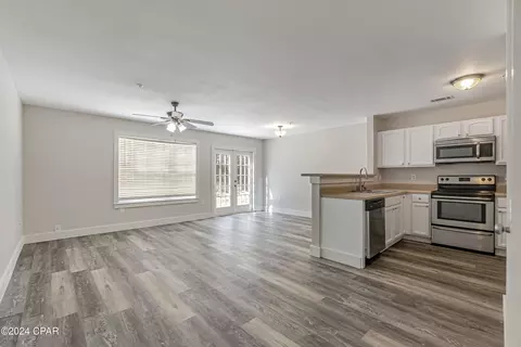 Living - 105 Swaying Pine Ct, Crestview, FL 32539 photo 2 of 3