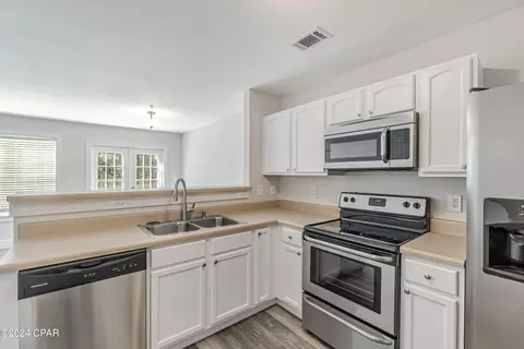 Kitchen - 105 Swaying Pine Ct, Crestview, FL 32539 photo 1 of 1