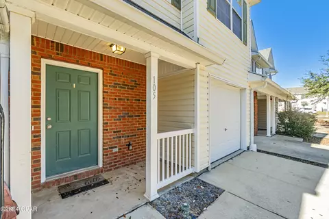 105 Swaying Pine Ct, Crestview, FL 32539