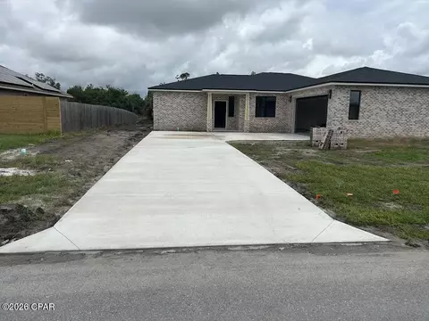 6659 Fox Lake Dr, Panama City, FL 32404
