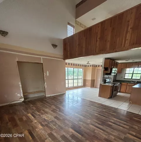 Living - 3304 Sears Rd, Chipley, FL 32428 photo 1 of 1