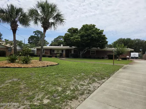 405 Bay Shore Dr, Panama City Beach, FL 32407