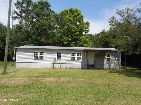 897 S 8th St, Chipley, FL 32428