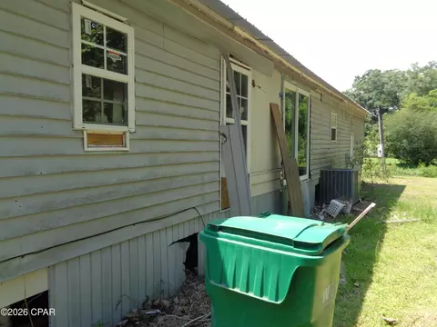 897 S 8th St, Chipley, FL 32428 photo 5