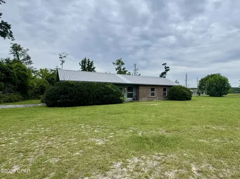 4828 Rooks Dr, Marianna, FL 32446