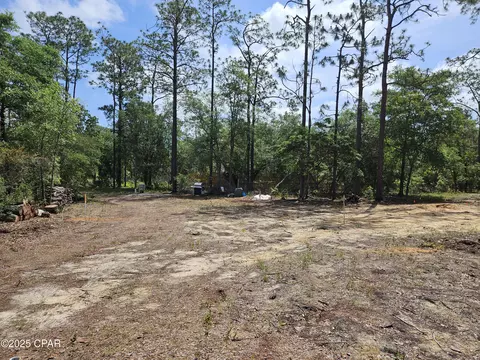 3239 Fox Ct, Chipley, FL 32428
