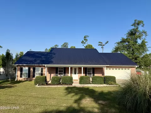 2646 Generals Ct, Marianna, FL 32446