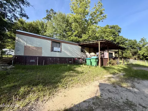 2036 Lou Ave, Sneads, FL 32460