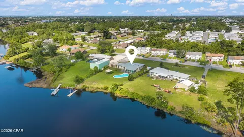 284 Sukoshi Dr, Panama City, FL 32404