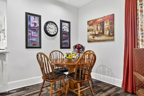 Dining - 700 2nd St, Chipley, FL 32428 photo 4 of 4