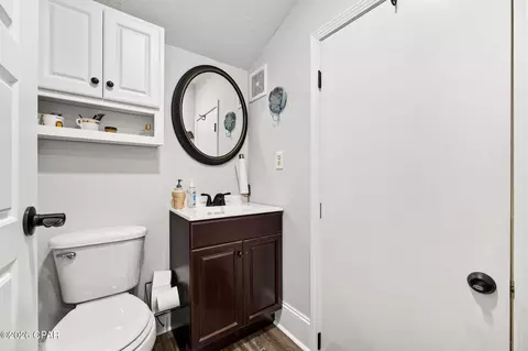 Bath - 700 2nd St, Chipley, FL 32428 photo 1 of 6