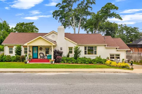 700 2nd St, Chipley, FL 32428