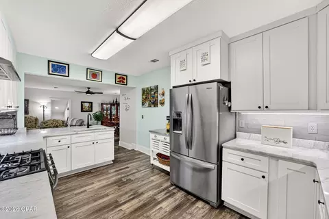 Kitchen - 700 2nd St, Chipley, FL 32428 photo 3 of 4