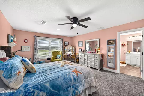 Bedroom - 700 2nd St, Chipley, FL 32428 photo 5 of 8