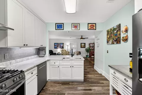 Kitchen - 700 2nd St, Chipley, FL 32428 photo 4 of 4