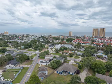 2925 Allison Ave, Panama City, FL 32408