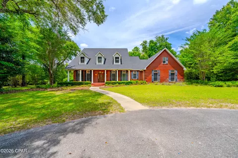 5130 Lake Bluff Cir, Marianna, FL 32446