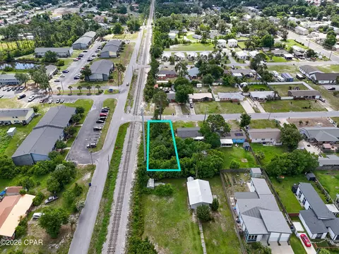 1917 Lombardy Ave, Panama City, FL 32405