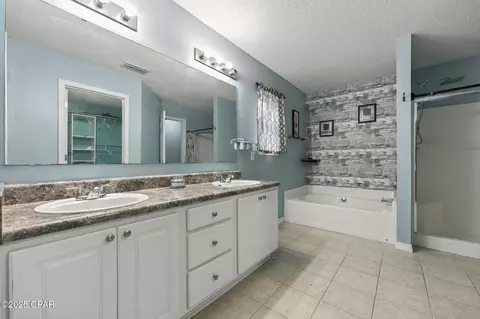 Bath - 336 Egan Dr, Crestview, FL 32536 photo 1 of 3