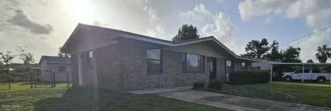 137 Santee Dr, Panama City, FL 32404
