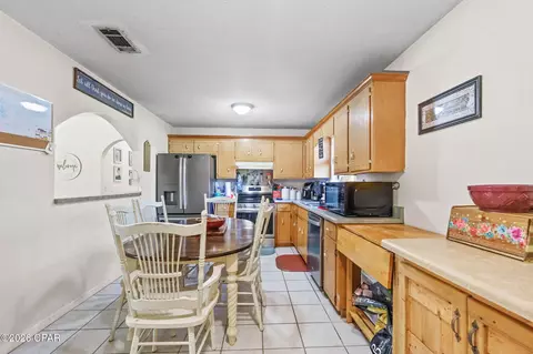 Kitchen - 940 Jamie Dr, Chipley, FL 32428 photo 2 of 4